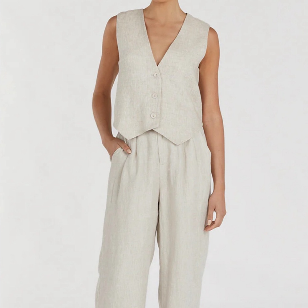 DISSH Vest and trouser Linen Set. WORN ONCE SIZE 2